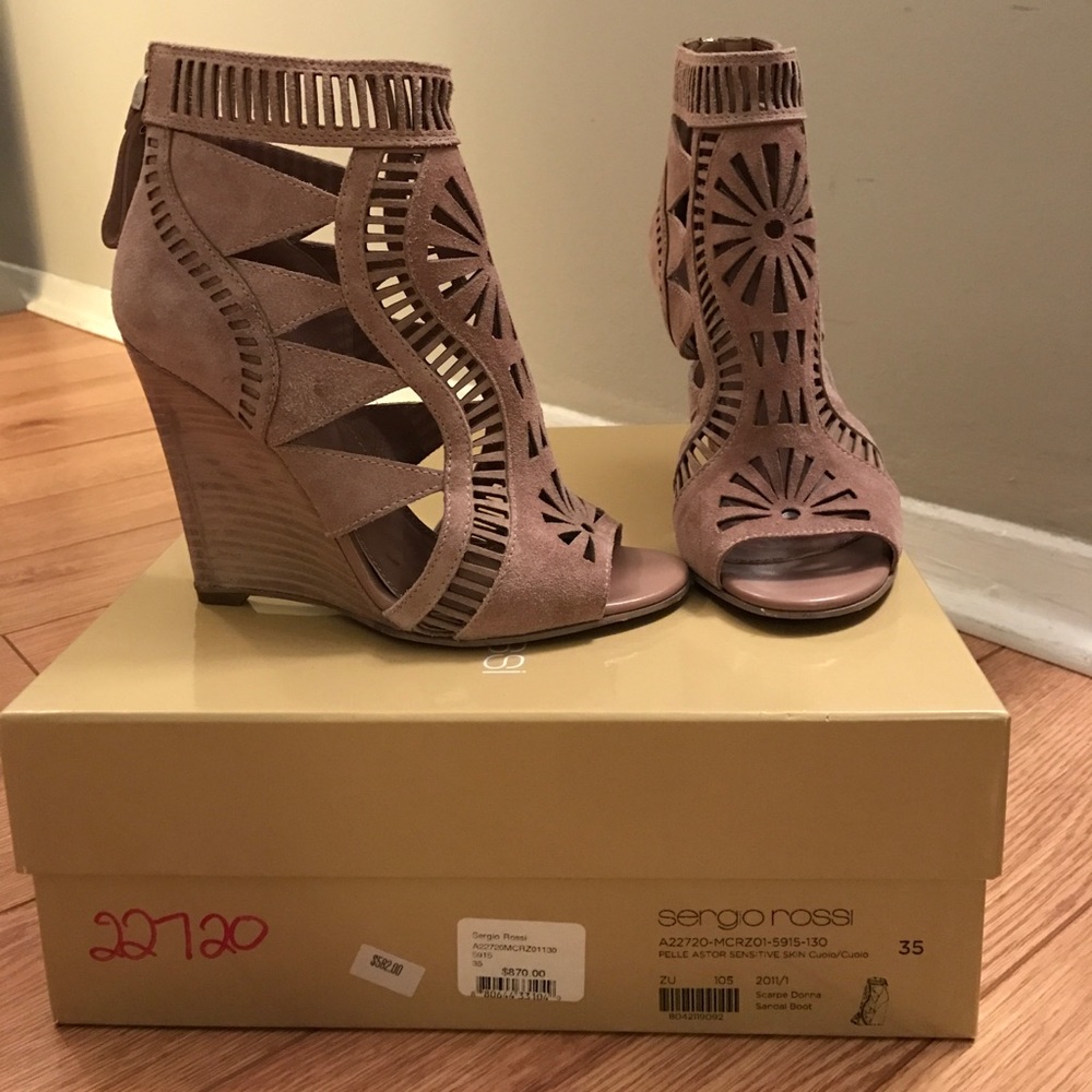 Shoes - Picture 2 of 5